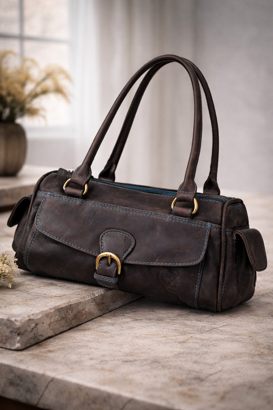 Elara - Handtasche aus Büffelleder